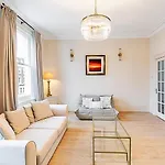 Luxury 4 Bed Fulham Townhouse With Charm