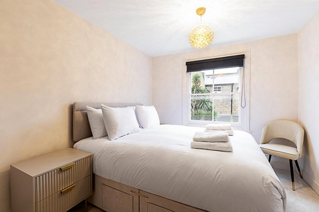 Luxury 4 Bed Fulham Townhouse With Charm *